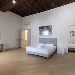 - Parione House *