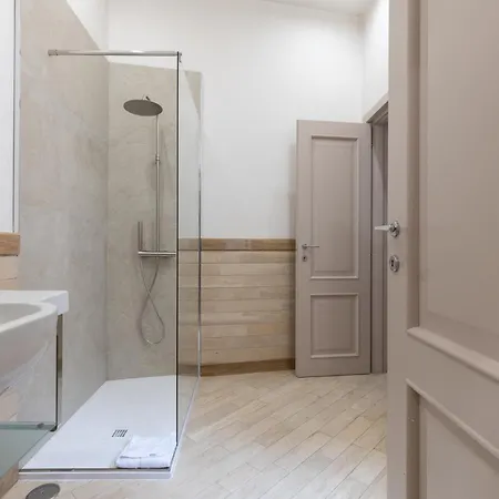 - Parione House * Roma