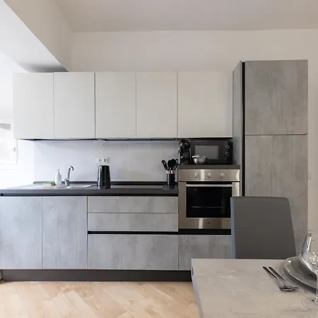 - Parione House Roma