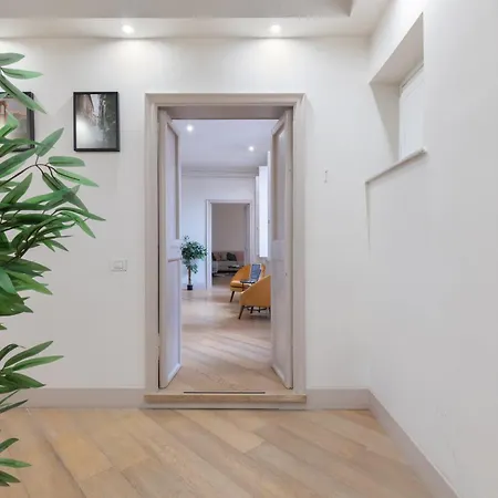 - Parione House